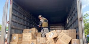 Polícia prende trio na TO-222 com defensivos agrícolas avaliados em R$ 400 mil