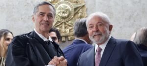 Barroso janta com Lula no Alvorada e comenta possíveis nomes para sua sucessão no STF
