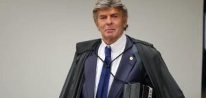 Fachin autoriza transferência de Luiz Fux para a Segunda Turma do STF
