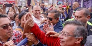 Petro responsabiliza “nazistas de Bolsonaro” por 121 mortes em operação policial no Rio