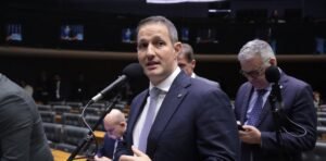 Pressão do Planalto adia votação da lei antifacção e acirra disputa com governadores