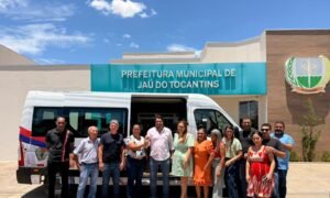 Van de R$ 275 mil é entregue para transporte de pacientes em Jaú do Tocantins