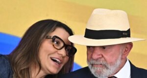 Lula entrega Grã-Cruz da Ordem do Mérito Educativo a Janja, Moraes e Felipe Neto