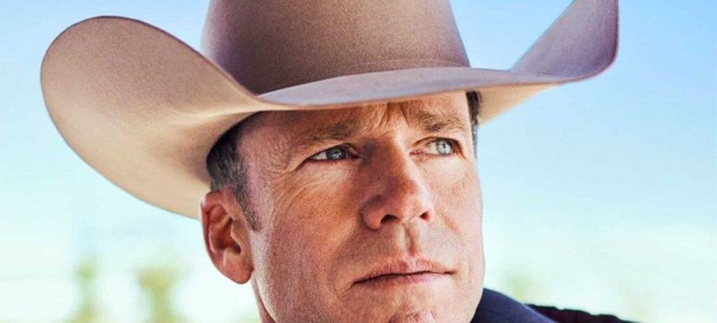 Taylor Sheridan: veja onde assistir às principais séries e filmes do roteirista que reinventou o faroeste e o drama policial - Imagem do artigo original