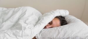 Estudo liga uso prolongado de melatonina a aumento no risco de insuficiência cardíaca