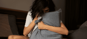 Estudos revelam que depressão pós-sexo é comum e atinge ambos os gêneros