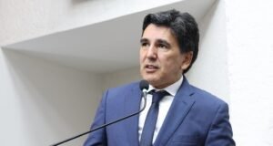 Deputado Júnior Geo pressiona Aleto a acelerar impeachment de Wanderlei Barbosa