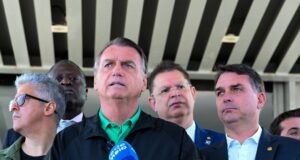 STF converte prisão domiciliar de Jair Bolsonaro em preventiva ao apontar vigília convocada por Flávio Bolsonaro