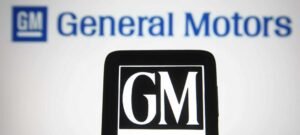 General Motors perde três executivos de software durante reorganização tecnológica