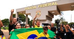 Manifestações pró-Bolsonaro ganham corpo após prisão do ex-presidente