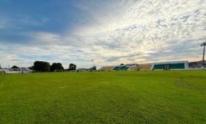 Gurupi apresenta técnico Vilson Tadei, comissão e elenco para a semifinal do Tocantinense 2025