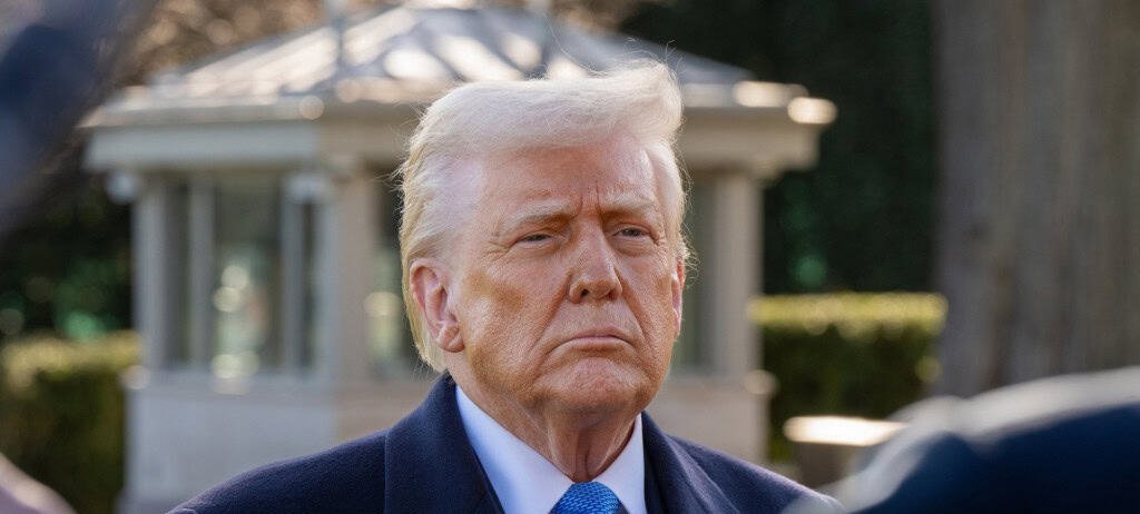 Trump diz que pode barrar fusão bilionária entre Netflix e Warner Bros. Discovery - Imagem do artigo original