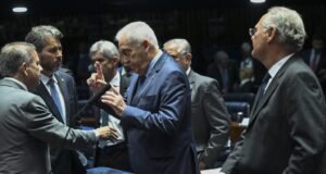 Centrão segura votação da dosimetria no Senado e texto vai para a CCJ