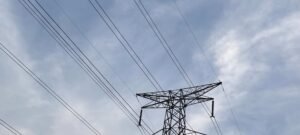 Vendaval deixa 1,3 milhão de imóveis sem energia em SP e reabre discussão sobre fiação subterrânea