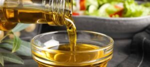 Pesquisadores transformam óleo de cozinha usado em plástico reciclável que rivaliza com polietileno