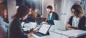 Setor de tecnologia anuncia mais de 340 vagas de emprego no Brasil e no exterior