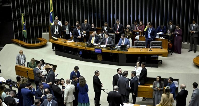 Congresso aprova LDO de 2026 com brechas que aliviam cumprimento do arcabouço fiscal