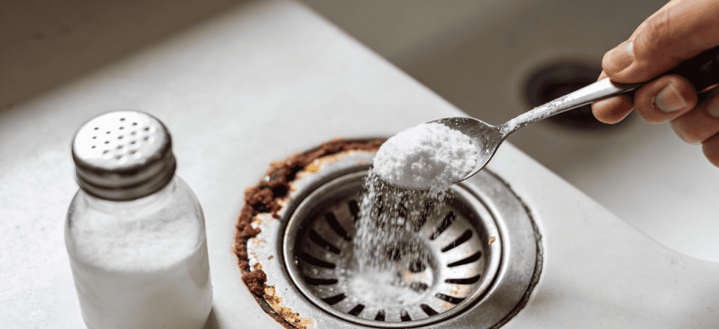 Mistura de bicarbonato e vinagre reduz mau cheiro e desobstrui pias em poucos minutos, indica UFABC - Imagem do artigo original