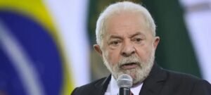 Lula sanciona lei que reduz incentivos fiscais e aumenta tributação, mas mantém vetos a emendas