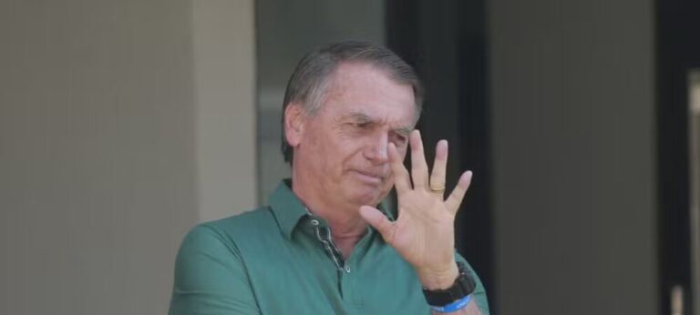Bolsonaro inicia recuperação após cirurgia de hérnia sob monitoramento médico e do STF