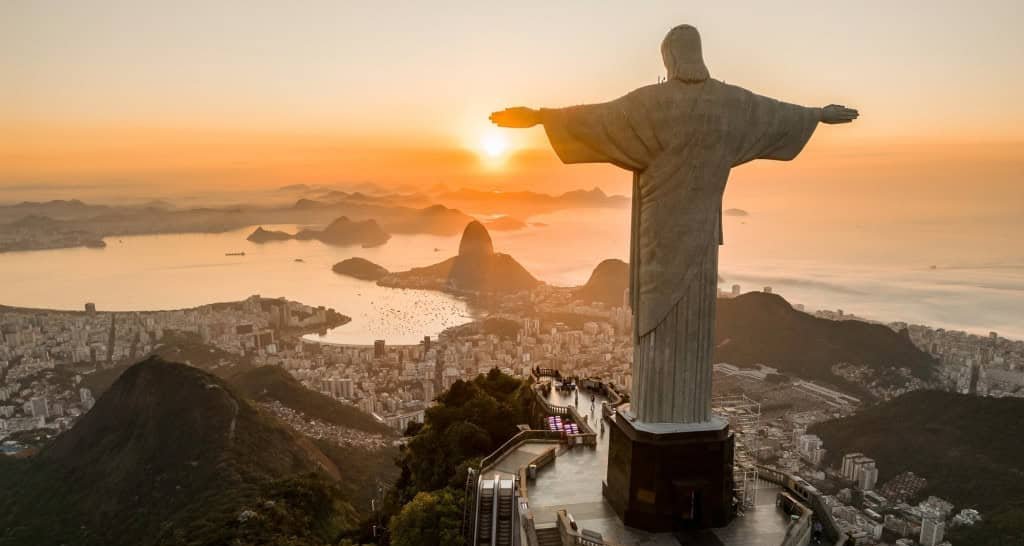 Drones, câmeras inteligentes e megaqueima de fogos marcam Réveillon de Copacabana 2026 - Imagem do artigo original