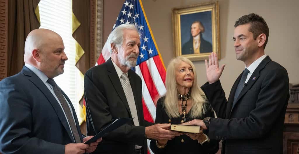 Artemis 2 mantém previsão de decolagem no primeiro semestre de 2026 mesmo após trocas no comando da NASA - Imagem do artigo original