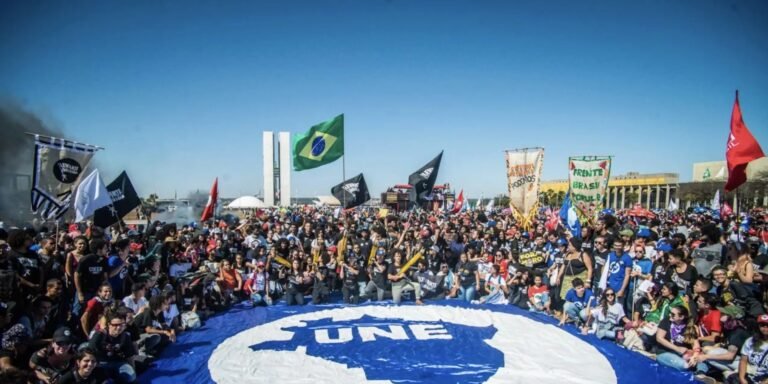 UNE acusa EUA de sequestrar Nicolás Maduro e violar o Direito Internacional