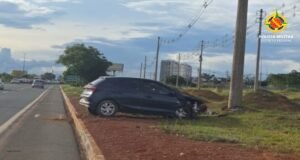 Homem armado se esconde em mata da UnB após bater carro roubado na DF-459