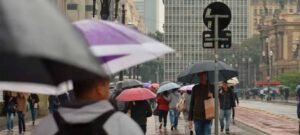 Corredor de umidade deve provocar temporais no Centro do país até sexta-feira