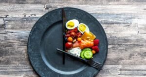 Jejum intermitente exige supervisão médica e não serve para todos, dizem especialistas