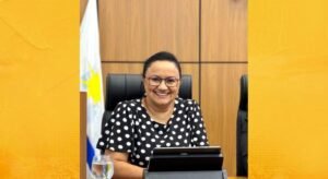 Pedido da vereadora Professora Iolanda Castro garante limpeza e roçagem no entorno da Escola Estadual Márcia Barbosa Castro