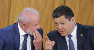 Lula deve retomar diálogo com Alcolumbre para viabilizar sabatina de Jorge Messias no STF