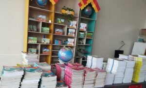 Palmas inicia entrega de 103,5 mil livros didáticos para alunos do Ensino Fundamental em 2026