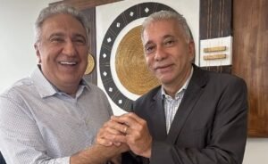 Após anulação de aumento da BRK, Amastha retira pedidos de impeachment de Wanderlei Barbosa