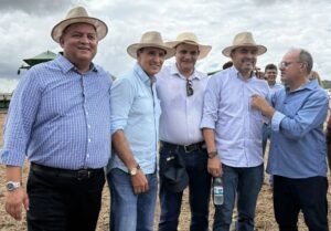 Eduardo Gomes enfatiza peso do agronegócio na abertura nacional da colheita da soja em Porto Nacional