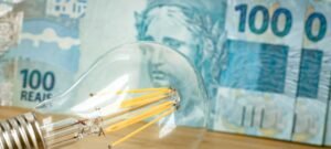 Aneel mantém bandeira tarifária verde para fevereiro, sem cobrança extra na conta de luz