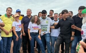 Eduardo Gomes prestigia final da Copa do Craque e reforça parcerias políticas em Gurupi