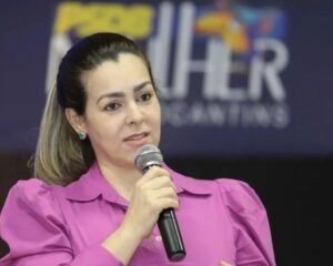 Cinthia Ribeiro critica pressão interna e afirma que PSDB não pode virar “atalho eleitoral”