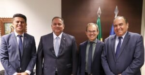 Eduardo Gomes recebe líderes de telecomunicações e é convidado para o Mobile World Congress 2024