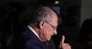 PT mantém Alckmin como favorito à vice de Lula apesar de sondagens políticas