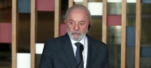 Conselheiro de Lula vê erro do PT ao minimizar Flávio Bolsonaro na eleição de 2026