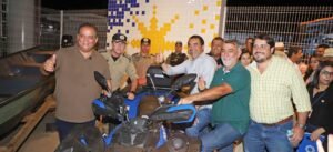 Governador entrega equipamentos à PM em Palmeirópolis e libera R$ 18 milhões para obra viária