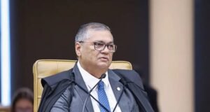 Flávio Dino recorre a passagem bíblica para marcar dois anos no STF e reclama de impossibilidade de responder críticas