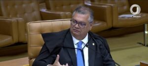 Gilmar Mendes determina suspensão de verbas extras no Judiciário e no Ministério Público