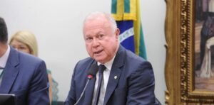 CCJ da Câmara define Paulo Azi como relator da PEC que extingue escala 6×1