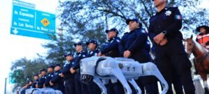 Cães-robôs reforçam policiamento no Estádio BBVA para a Copa do Mundo de 2026