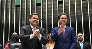 Centrão tenta trocar veto da dosimetria por recuo na CPMI do Banco Master