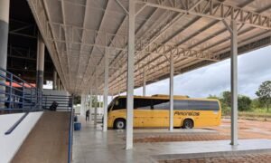 Porto Nacional finaliza recuperação da cobertura da rodoviária com verba de Vicentinho Júnior