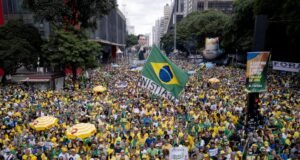Ato “Acorda Brasil” reúne milhares em oito capitais e impulsiona Flávio Bolsonaro para 2026