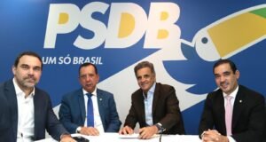 Toinho Andrade se filia ao PSDB em Brasília ao lado de Aécio Neves e Vicentinho Júnior